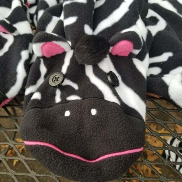 Nick and Nora Zebra Sleeper Footed Pajamas M - Picture 5 of 5